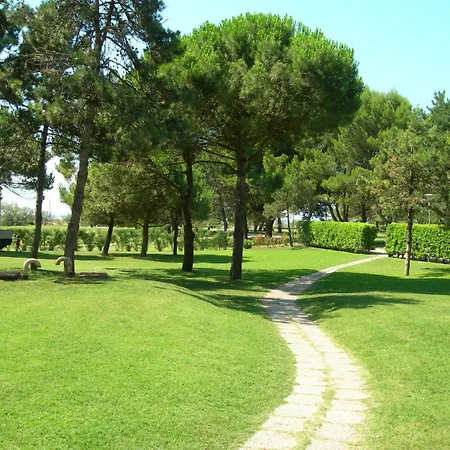 Mastervillage * Μπιμπιόνε